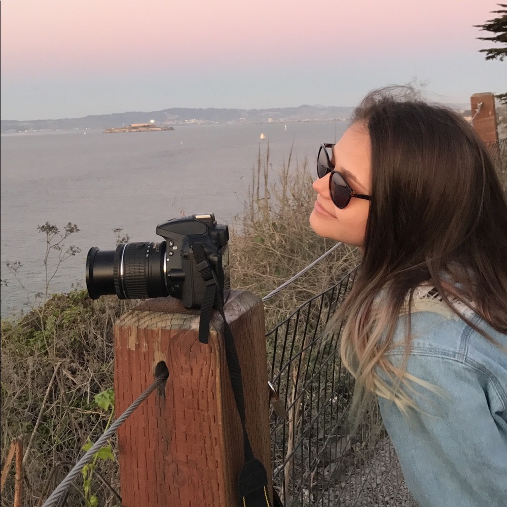 Meet your Posher, Julia